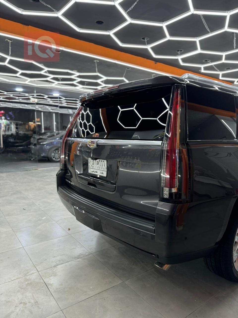 كاديلاك اسكاليد